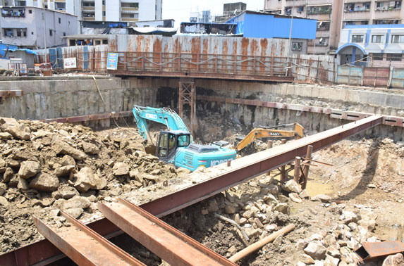 Dharavi - Ancillary building excavation
