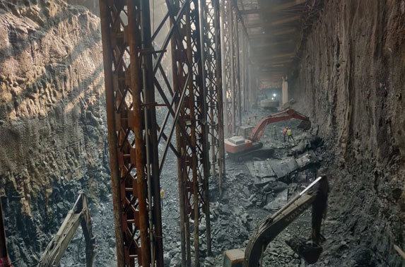 Excavation Progress in Grid 14-17 at Hutatma Chowk Station