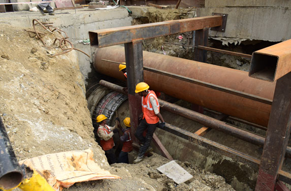 Laying of 1800 mm sewer line and 900 mm SWD line - Acharya Attre