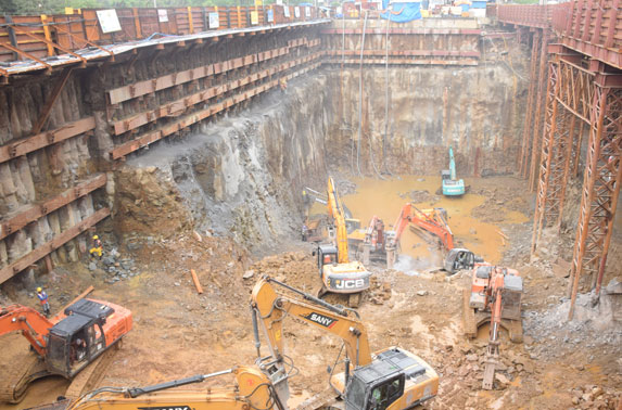 Dharavi Station - Excavation at North Shaft